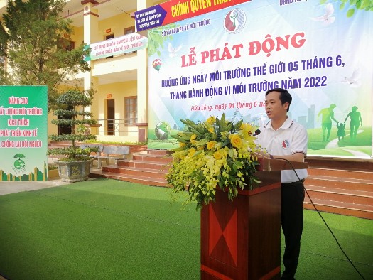 Đồng chí Bùi Quốc Khánh , Phó Bí thư Huyện ủy, Chủ tịch UBND huyện phát biểu tại lễ phát động